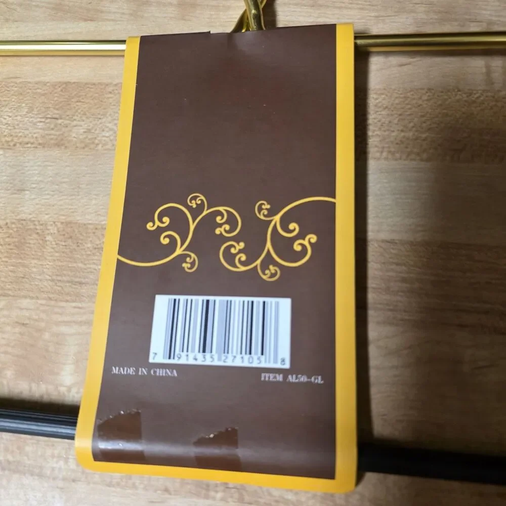 Quality Blanket Linen Hangers Wide Heavy Duty Hanger for Blankets, Table Cloth